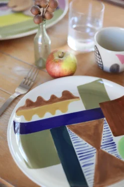 Fashion Spring Oak Dinner Plate Plates + Bowls
